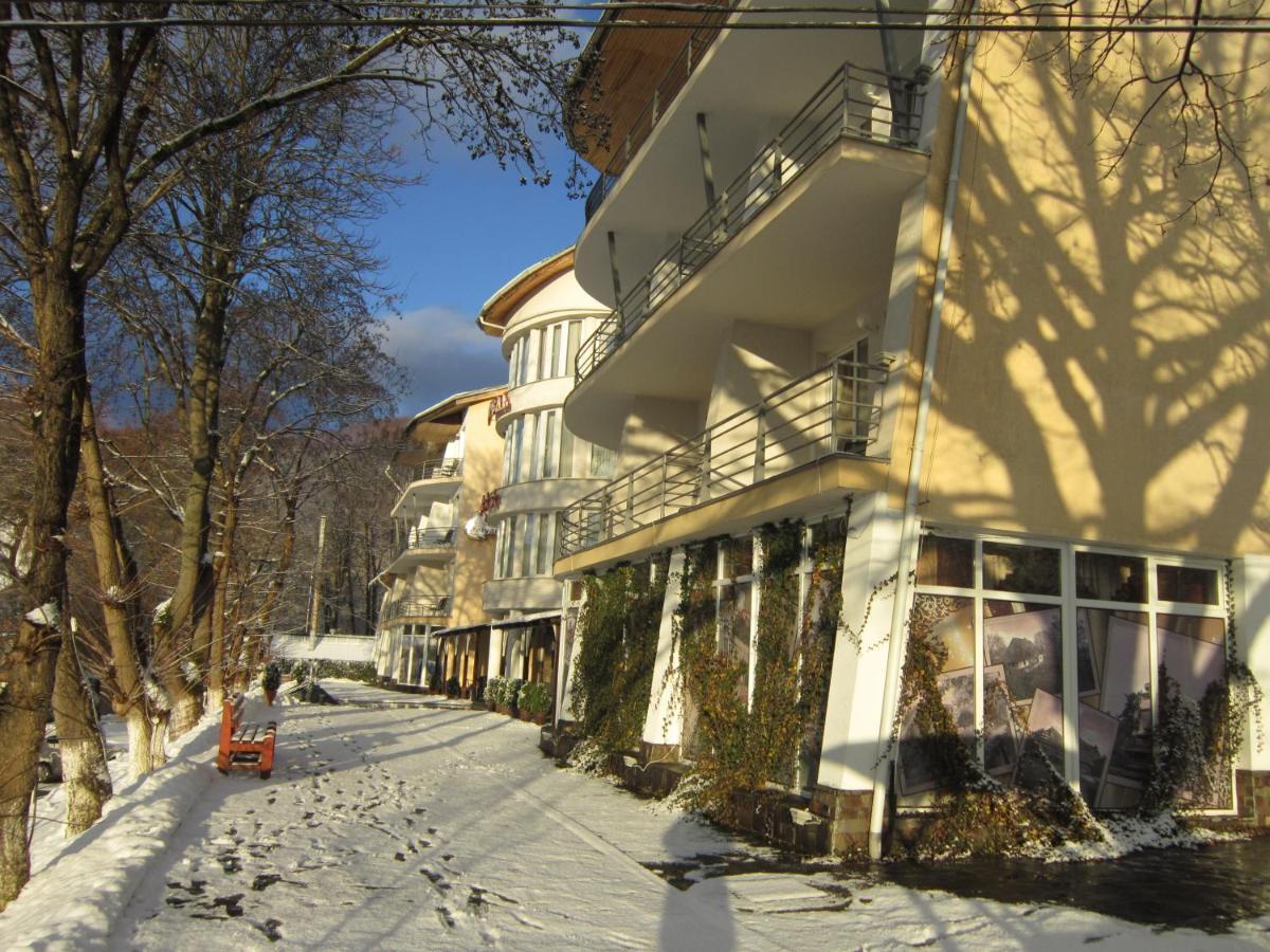 Готель Поляна Квеле Exteriér fotografie